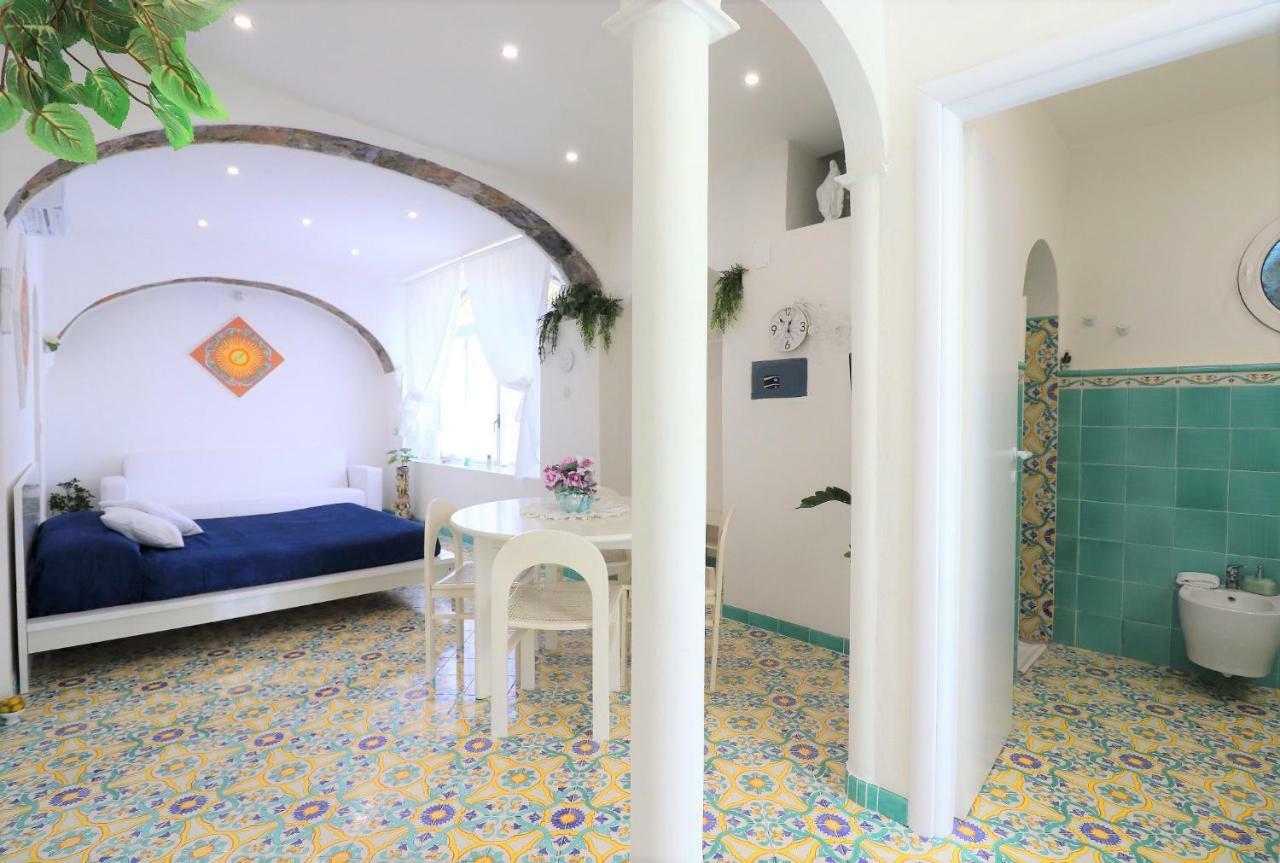 Sorrento Realty Holidays - Erika Apt Positano